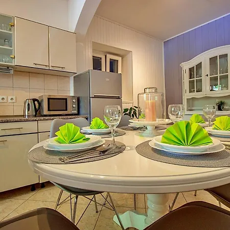 Vedrana Villa Zvecanje