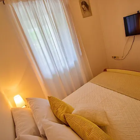 Vedrana Villa
