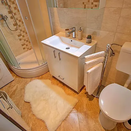 Vedrana Villa *