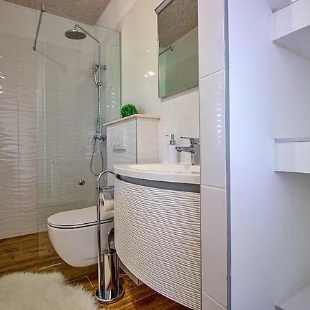 Vedrana Villa Zvecanje